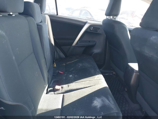 2T3ZFREV0FW134302 Toyota RAV4 LE
