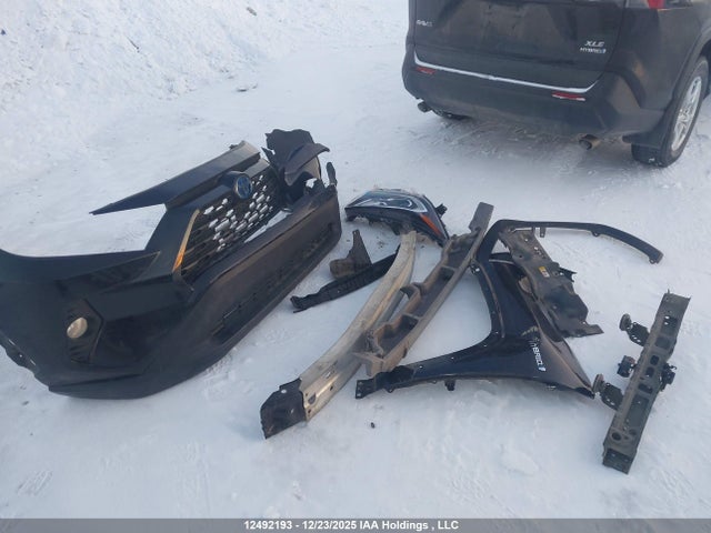 2T3RWRFV8KW014496 Toyota Rav4 Hybrid Xle