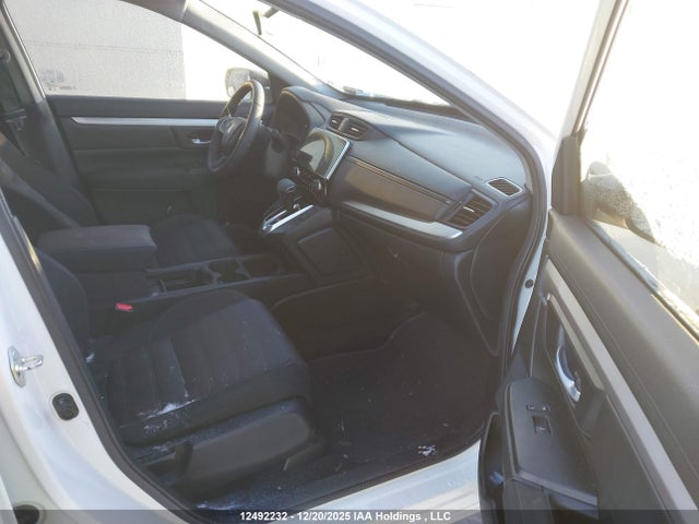 2HKRW2H23JH135176 Honda CR-V LX
