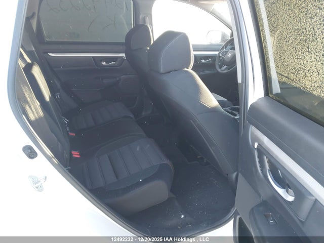 2HKRW2H23JH135176 Honda CR-V LX