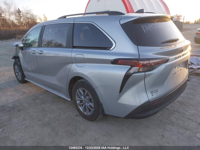 2025 Toyota Sienna Le 8-passenger მანქანა იყიდება აუქციონზე, vin: 5TDGRKEC8SS240688, აუქციონის ნომერი: 12492235