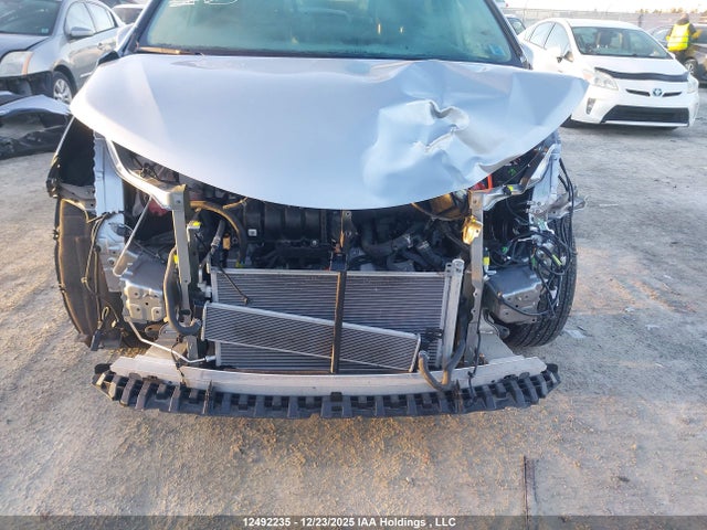2025 Toyota Sienna Le 8-passenger მანქანა იყიდება აუქციონზე, vin: 5TDGRKEC8SS240688, აუქციონის ნომერი: 12492235