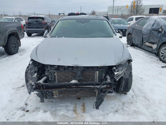 3VWGM7BU8NM033647 Volkswagen Jetta Highline