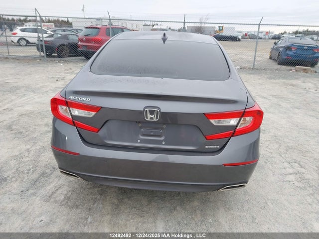 2018 Honda Accord Touring მანქანა იყიდება აუქციონზე, vin: 1HGCV1F94JA804518, აუქციონის ნომერი: 12492492