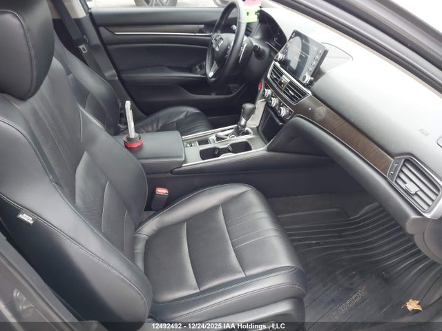 2018 Honda Accord Touring მანქანა იყიდება აუქციონზე, vin: 1HGCV1F94JA804518, აუქციონის ნომერი: 12492492