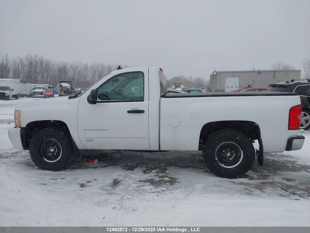 Продаж на аукціоні авто 2011 Chevrolet Silverado C1500 Lt, vin: 1GCNCSE06BZ327468, номер лоту: 12492572
