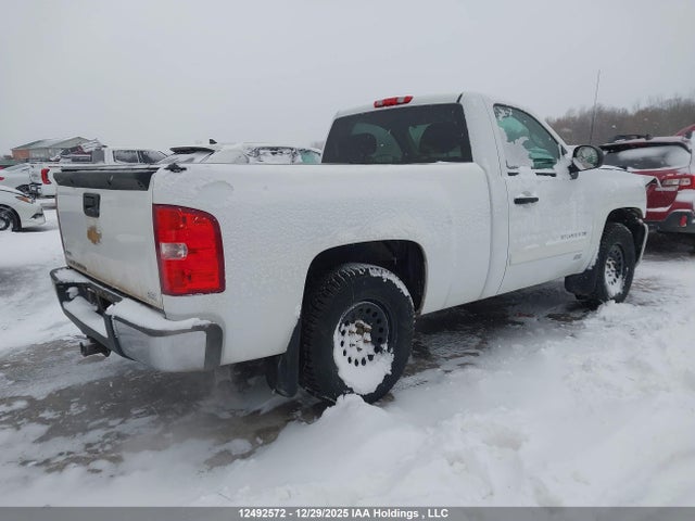 Продаж на аукціоні авто 2011 Chevrolet Silverado C1500 Lt, vin: 1GCNCSE06BZ327468, номер лоту: 12492572