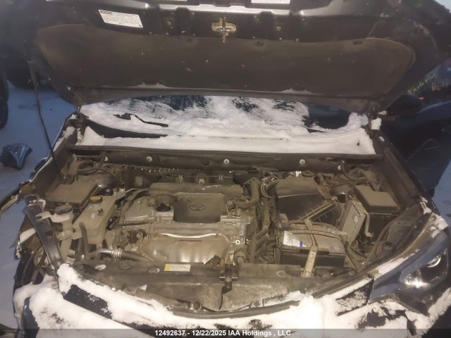 2T3JFREV1HW639393 Toyota RAV4 SE