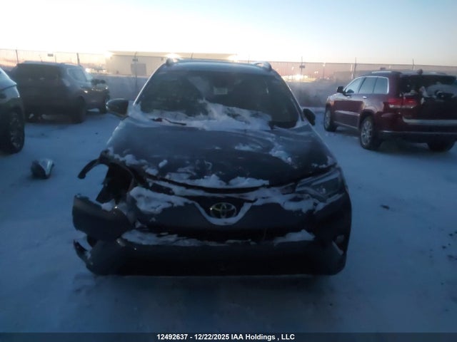 2T3JFREV1HW639393 Toyota RAV4 SE