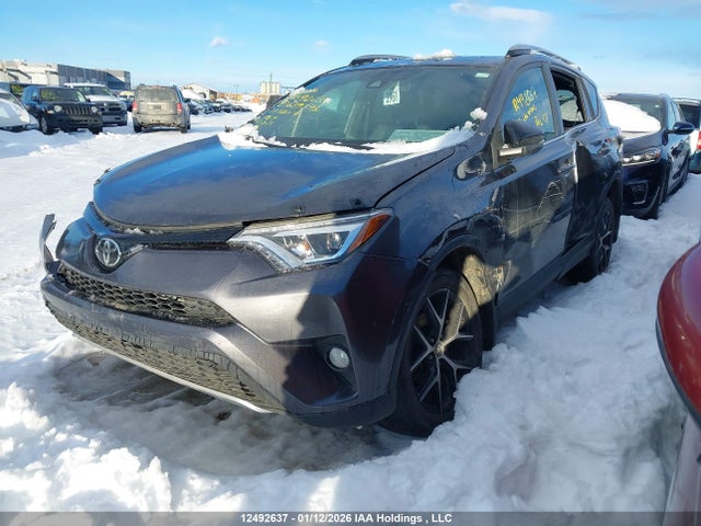 2T3JFREV1HW639393 Toyota RAV4 SE