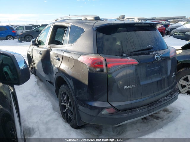 2T3JFREV1HW639393 Toyota RAV4 SE