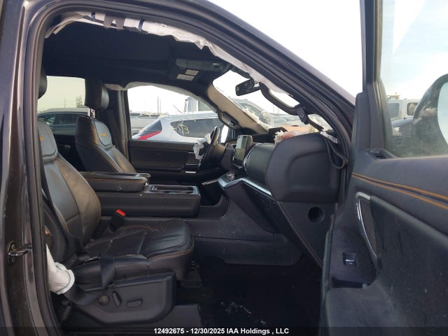 2025 Ford Expedition Tremor მანქანა იყიდება აუქციონზე, vin: 1FMJU1RG2SEA17012, აუქციონის ნომერი: 12492675
