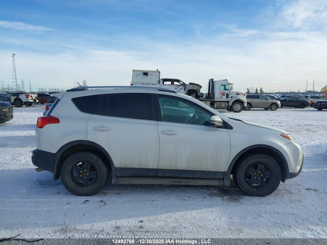 Продажа на аукционе авто 2015 Toyota Rav4 Xle, vin: 2T3RFREV5FW270067, номер лота: 12492768