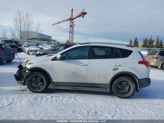 Продажа на аукционе авто 2015 Toyota Rav4 Xle, vin: 2T3RFREV5FW270067, номер лота: 12492768
