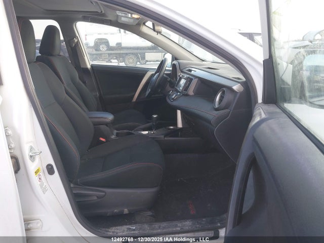 Продажа на аукционе авто 2015 Toyota Rav4 Xle, vin: 2T3RFREV5FW270067, номер лота: 12492768