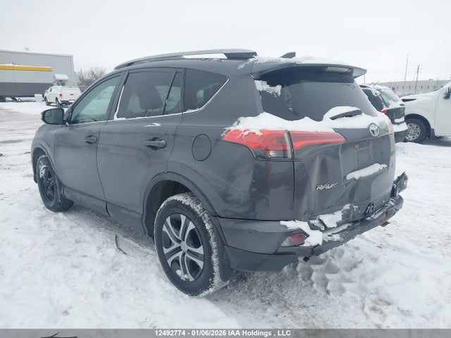2T3ZFREVXHW401335 Toyota RAV4 LE