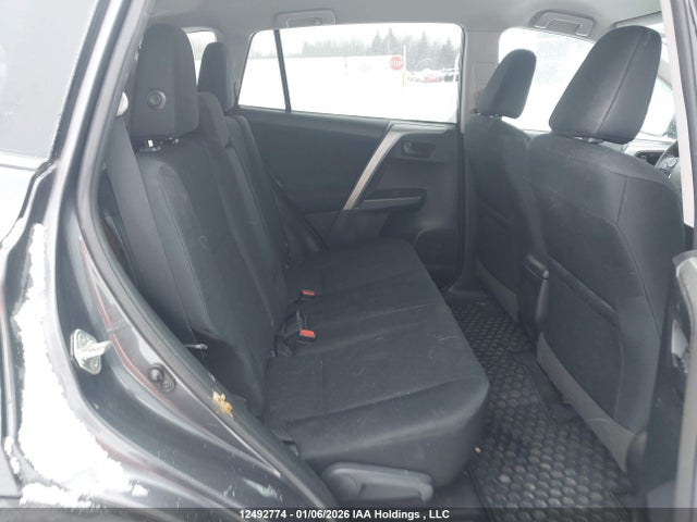 2T3ZFREVXHW401335 Toyota RAV4 LE