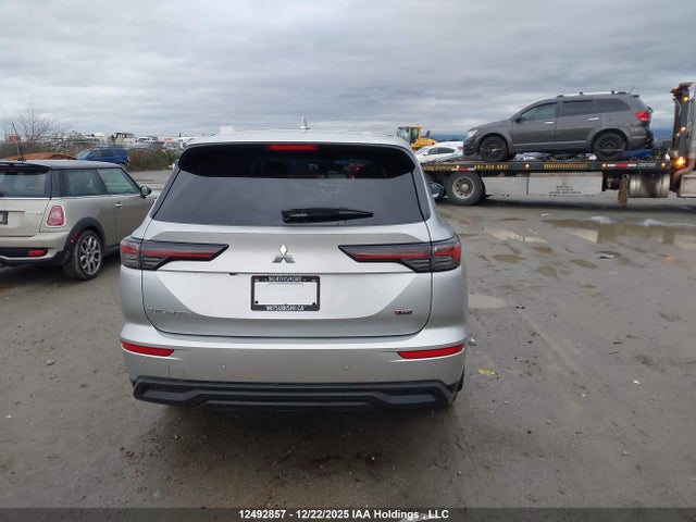 JA4J4UA8XSZ619914 Mitsubishi Outlander Es