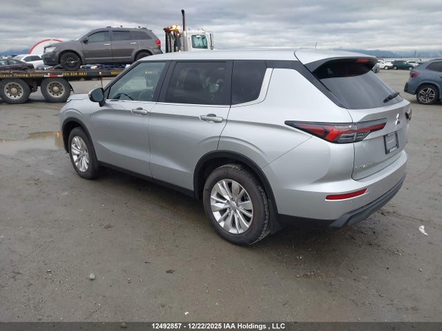 JA4J4UA8XSZ619914 Mitsubishi Outlander Es