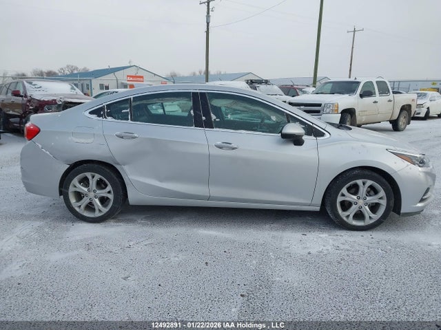 1G1BF5SMXJ7157475 Chevrolet Cruze Premier