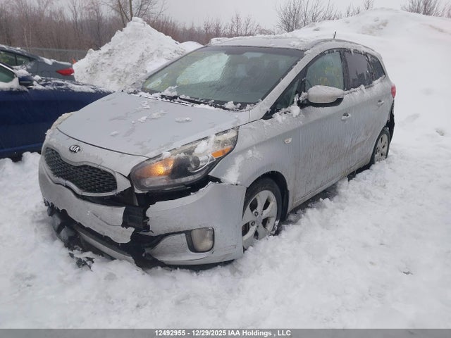 KNAHT8A39G7132190 KIA Rondo