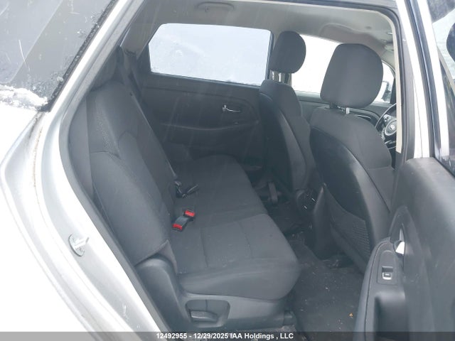 KNAHT8A39G7132190 KIA Rondo