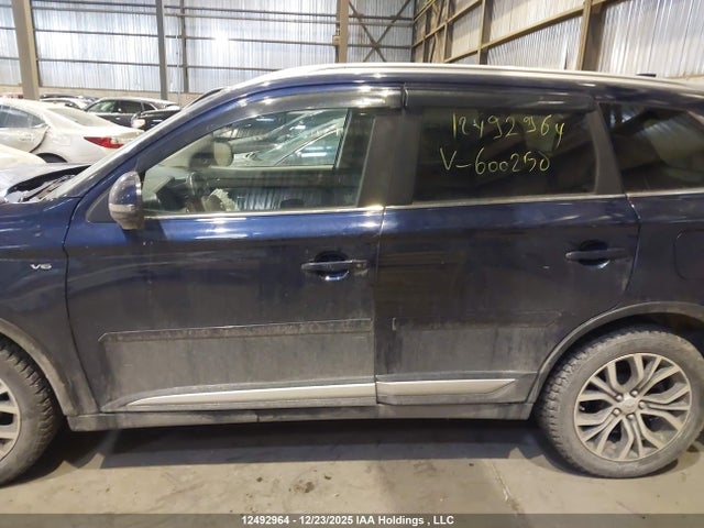 Mitsubishi Outlander 2017 JA4JZ4AXXHZ600250 Image 13