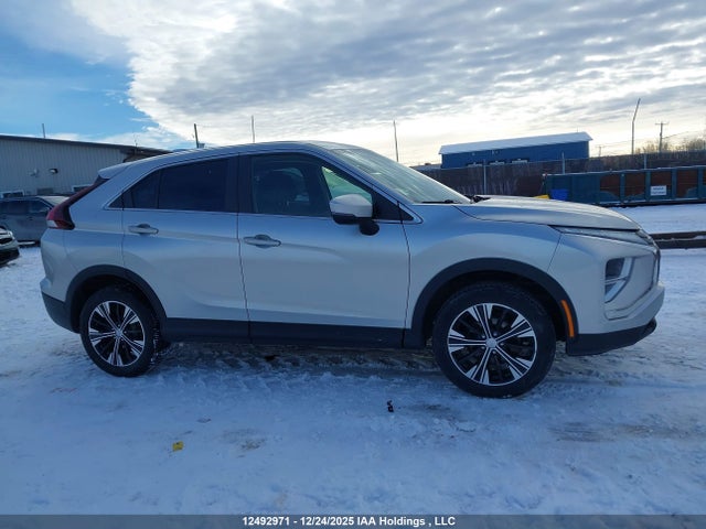 JA4ATUAA1NZ613364 Mitsubishi Eclipse Cross Es