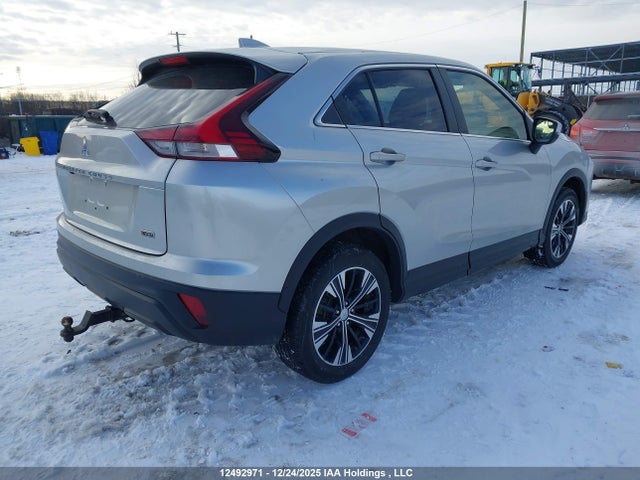 JA4ATUAA1NZ613364 Mitsubishi Eclipse Cross Es