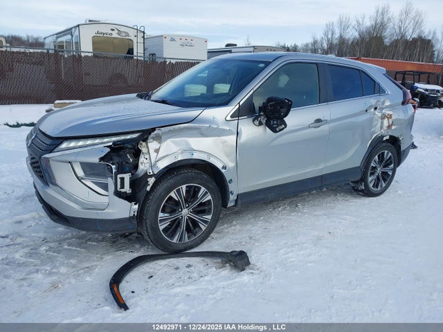 JA4ATUAA1NZ613364 Mitsubishi Eclipse Cross Es