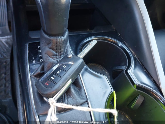 4T1B11HK1JU598218 Toyota CAMRY SE