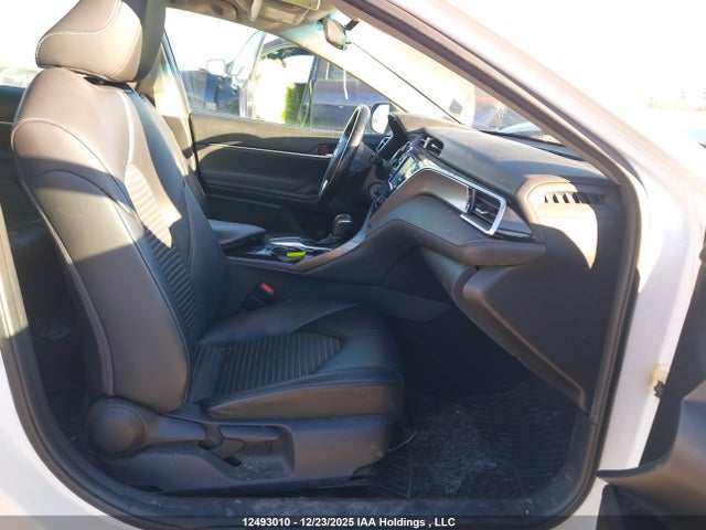4T1B11HK1JU598218 Toyota CAMRY SE