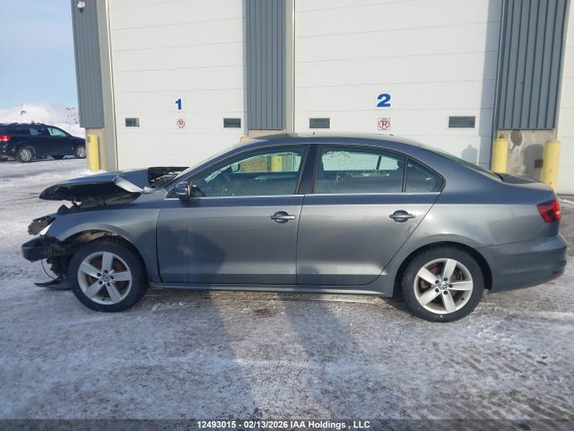 3VW267AJ8GM254180 Volkswagen JETTA S