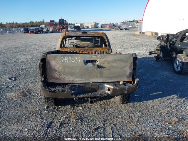 Toyota Tacoma 2015 5TFUX4ENXFX030809 Image 15