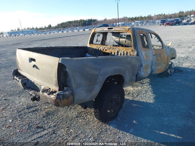 Toyota Tacoma 2015 5TFUX4ENXFX030809 Image 4