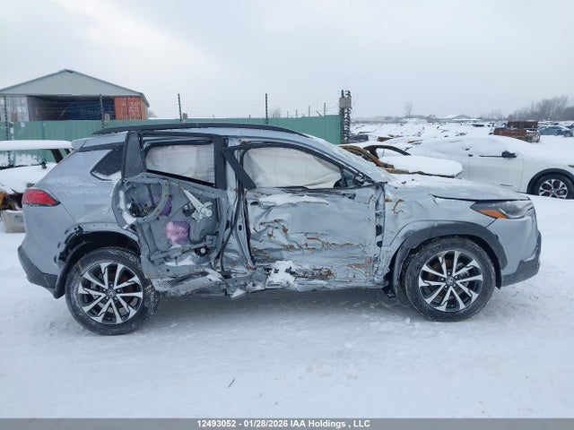 7MUBAABG1SV134933 Toyota Corolla Cross Le