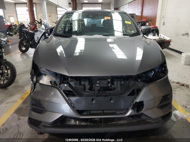 JN1BJ1AW5NW481370 Nissan Rogue Sport S
