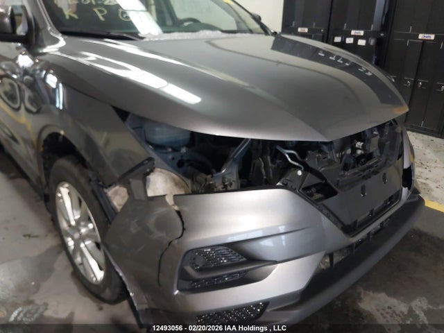 JN1BJ1AW5NW481370 Nissan Rogue Sport S
