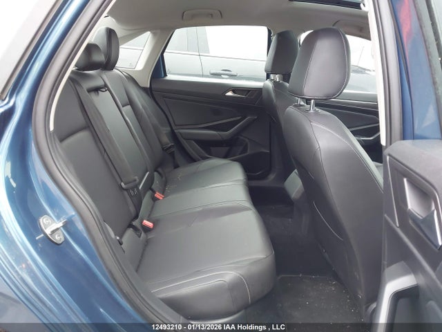 3VWE57BU8MM075478 Volkswagen Jetta Highline