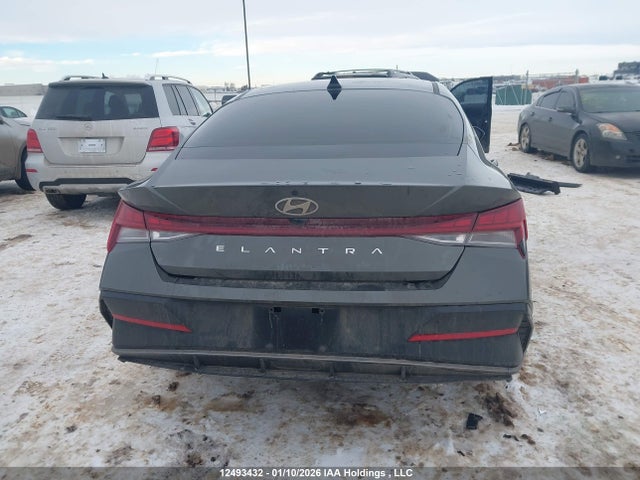 KMHLN4DG4SU873450 Hyundai Elantra Luxury W/two-tone Interior