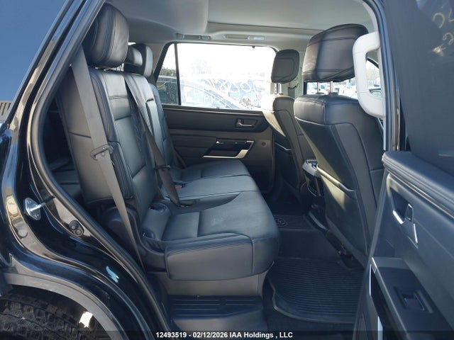 Toyota Sequoia 2023 7SVAAABA7PX002896 Image 8