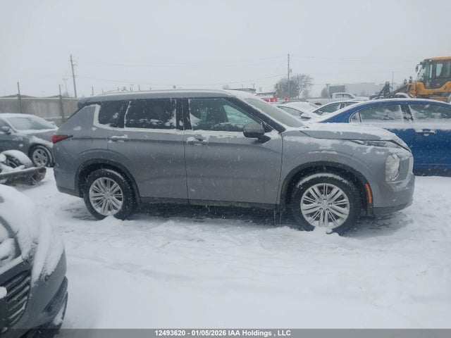 JA4J4UA88NZ617762 Mitsubishi Outlander