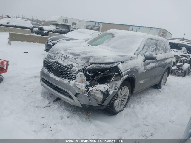 JA4J4UA88NZ617762 Mitsubishi Outlander