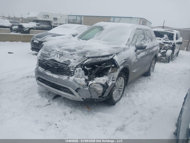 JA4J4UA88NZ617762 Mitsubishi Outlander