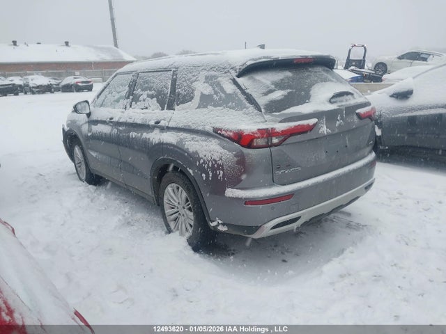 JA4J4UA88NZ617762 Mitsubishi Outlander