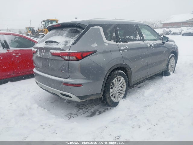 JA4J4UA88NZ617762 Mitsubishi Outlander