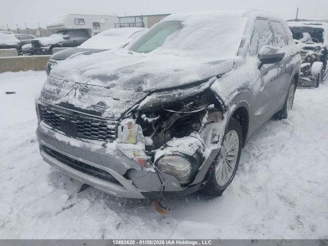 JA4J4UA88NZ617762 Mitsubishi Outlander