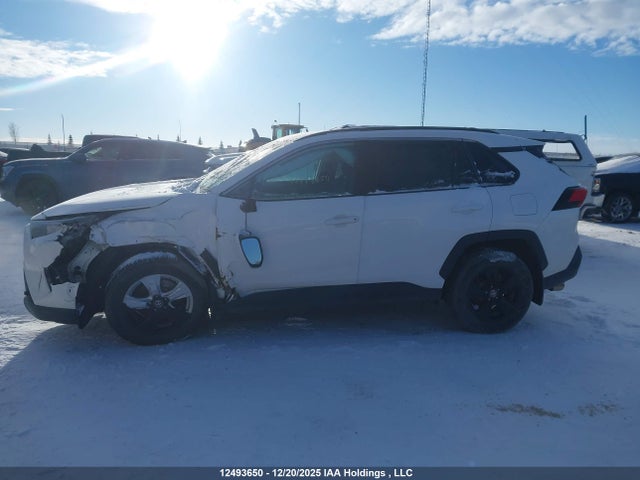 2T3R1RFV0MC255729 Toyota Rav4 Xle