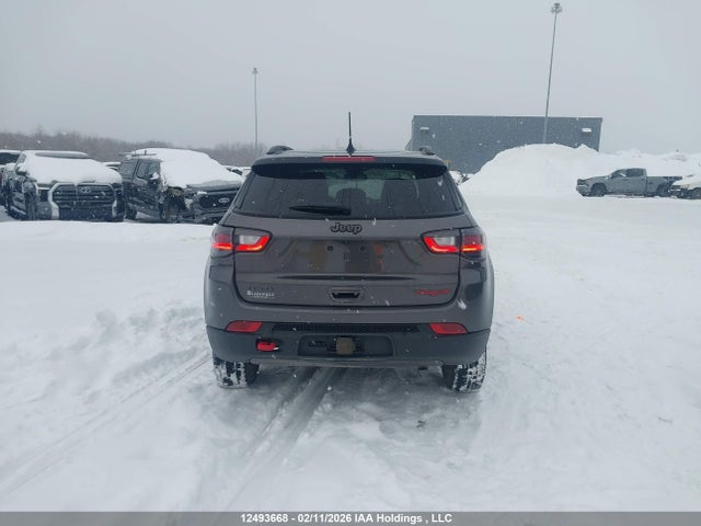 Jeep Compass Trailhawk 2022 3C4NJDDBXNT220584 Image 16