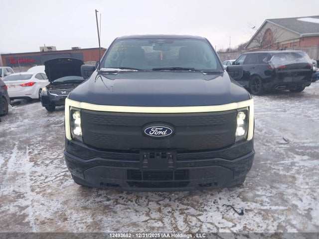 1FT6W3LU8SWG08390 Ford F-150 Lightning Flash